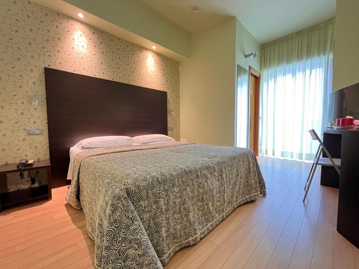 Hotel Perla - The Storyhoteller 리치오네 외부 사진